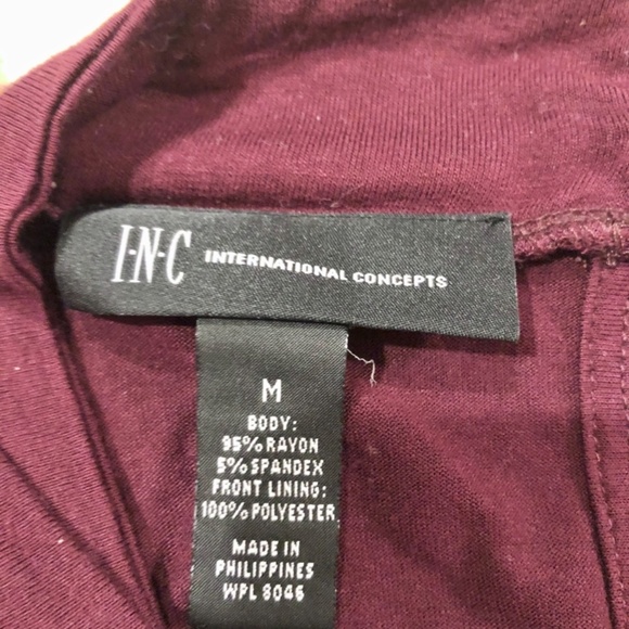 Twist mock neck, keyhole, long sleeve maroon top - Picture 3 of 6